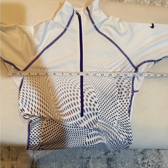 Nike White and Purple Patterned Zip-Up - Picture 10 of 11